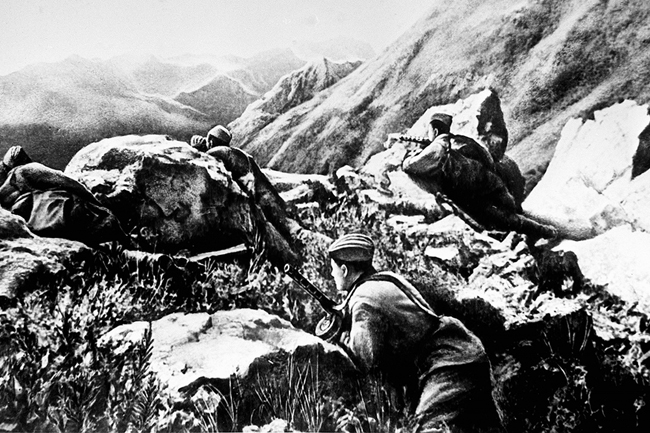 Автоматчики удерживают горный перевал, Кавказ, 1942 год
